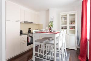 NEW ShalalaLiving Vienna - Lovenest or Workspace near Schönbrunn BG