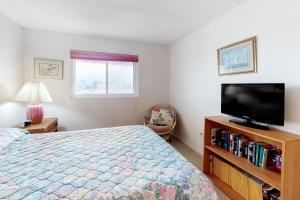 Sunny Sands 401