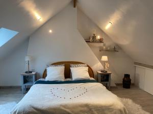 Maisons d'hotes A 2 heures de Paris, Loft Romantique de 55 m2 en pleine nature entre campagne et mer : photos des chambres