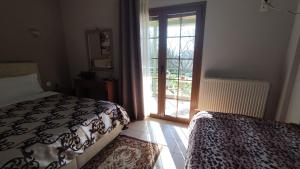 Zisis Garden Studios