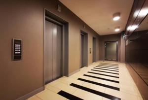Comfortable And Charming Golden Apartments Platinum Tower