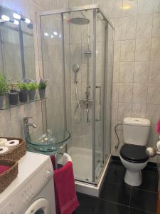 Apartamento com patio na rua principal da cidade