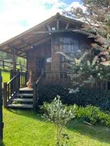 Acogedora cabaña de madera en la naturaleza para desconectarse - Firavitoba