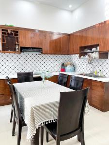 Lavie House 2 - 8B Lạc Long Quân