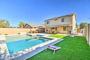 Bright Surprise Home with Pool, Near Spring Training - Bumstead