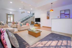 StayVistas Brookvale Cottage - Divetranquility with pool view and gazebo