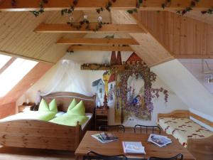 Family Room with Garden View room in Gästezimmer am Märchenbrunnen
