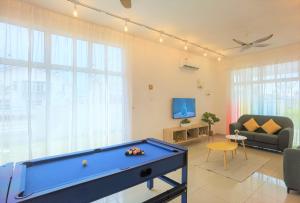 Desaru Kids Water Slide Private Pool & BBQ Homestay Bandar Penawar