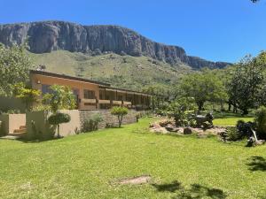 Kransberg Country Lodge Guest Farm