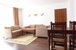 Winslow Infinity Aparthotel