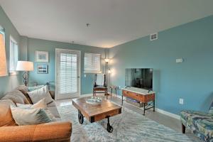 Pools and Sundeck Beachfront Hilton Head Condo!