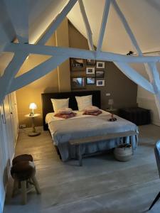 Deluxe Double Room (2 Adults + 1 Child) room in B&B De Hanewijkhoeve