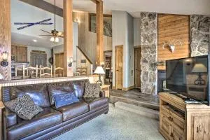 Ski-InandSki-Out Retreat Walk to Granby Ranch! - Brighton