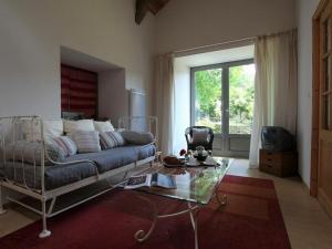 Maisons de vacances Gite Saint-Julien-Chapteuil, 4 pieces, 8 personnes - FR-1-582-296 : photos des chambres