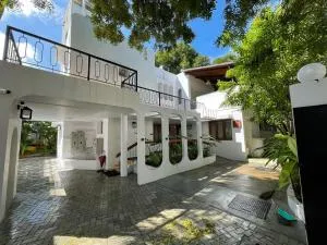 Hanu Reddy Residences - Nawab Habibullah Avenue - Anna Nagar