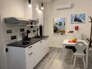 Studio Apartman Lora