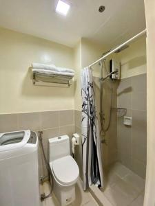 A Cozy 1 Bedroom Unit with a Parking at South Residences SM Southmall