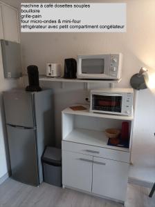 Lara 2 - T2 Balcon Piscine lit double & clic-clac Parking Près du centre-port et île Loisirs