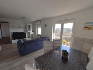 Apartmaji Hrvatin v Kortah