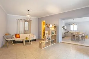 VILLA MOURIA - Asproyerakáta