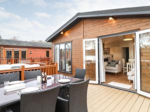 Bramblings by the Lake