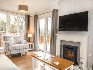 Bramblings by the Lake