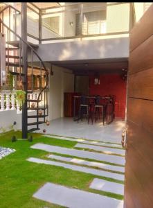 Alimama Guesthouse Melaka with Balcony