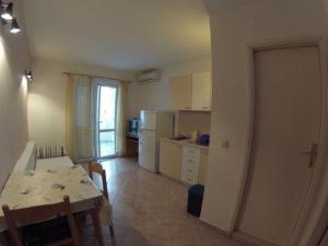 Apartment in Duce with balcony, air conditioning, WiFi 5062-1 