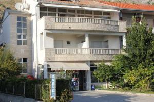 Studio apartment in Duce with sea view, terrace, air conditioning, WiFi 5062-2 