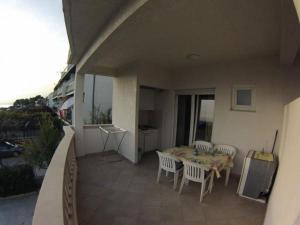 Studio apartment in Duce with sea view, terrace, air conditioning, WiFi 5062-3 