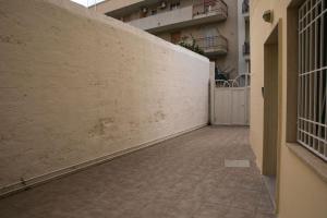 Apartment mit Balkon