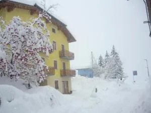 莫斯克尼密斯提卡公寓 - 韦尔米廖