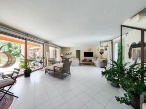 Villas Villa provencale au coeur du pays d’Aix, piscine, vue imprenable : photos des chambres