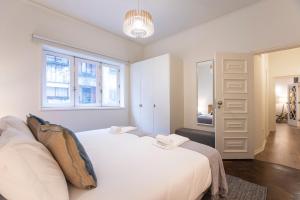 Tasteful 2BR Flat in Art District by LovelyStay