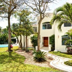 Luxury Villa in Playacar