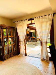 Incrivel casa a 13 min a pe da Praia de Juquehy SP