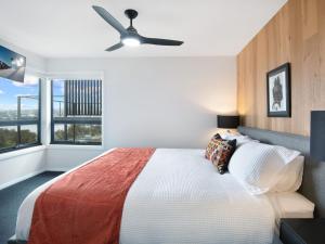 Black Diamond Retreat - Luxury 3BR Home l Lake Views l Fire Pit l WiFi l Bath