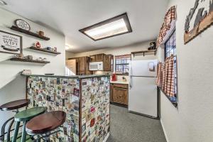 Ruidoso Alpine Retreat - 1 Mi to the Main Street!