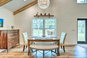 Trendy Palm City Cottage w Porch on 5 Acres!