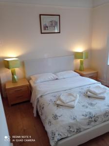 Double Room with Shared Toilet room in Atlas Oxford House