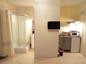 Hotels Hotel Restaurant de la Gare (Studios Du Breuil) : photos des chambres