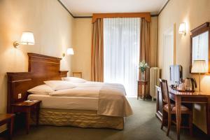 Economy Double Room room in Hotel Reine Victoria by Laudinella