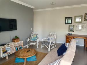 Acacia Four Seven Self-Catering