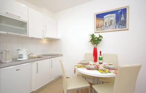 Apartmani Mila Brela