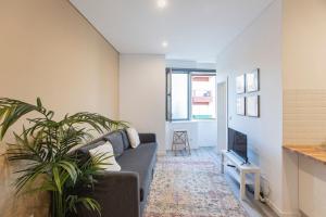 Seaside 1BR Flat w AC in Matosinhos by LovelyStay