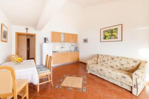 Apartment in Kustici with sea view, balcony, air conditioning, WiFi 3589-4