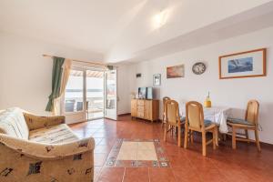 Apartment in Kustici with sea view, balcony, air conditioning, WiFi 3589-4