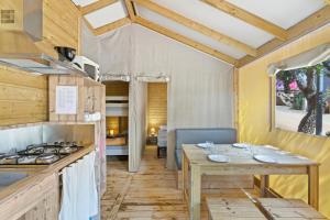 Campings Camping Le Damier : photos des chambres