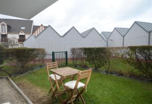 Appartements Jardin - a 50m de la plage - Wifi - Parking : photos des chambres