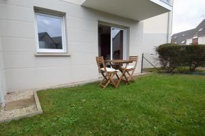 Appartements Jardin - a 50m de la plage - Wifi - Parking : photos des chambres